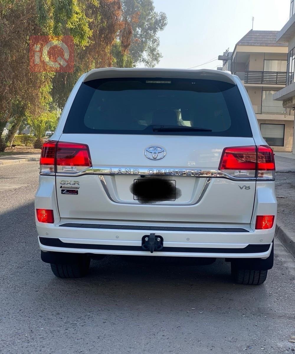 تويوتا لاندكروزر